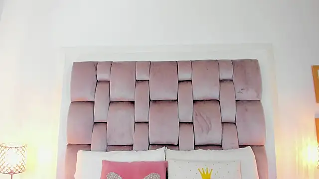 Snapshot of HarleyQueen666 chatting on 11/14/25, 11:20 HarleyQueen666 online show from 11/14/25, 11:20