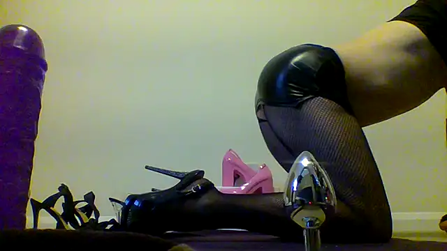 unforgettable dirty slut online show from 11/11/25, 12:05