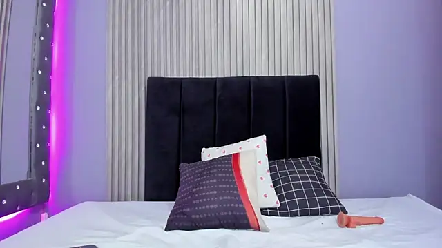 Sex samantha online show from 11/24/25, 01:11