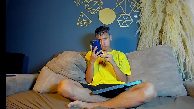 spicy adonhis online show from 05/07/26, 12:43