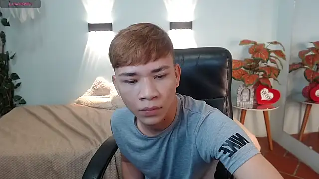 Snapshot of nathanclay chatting on 01/17/26, 03:44 nathanclay online show from 01/17/26, 03:44