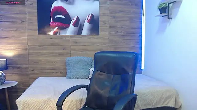 Snapshot of nathanclay chatting on 02/08/26, 03:43 nathanclay online show from 02/08/26, 03:43