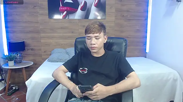 Snapshot of nathanclay chatting on 03/14/26, 03:34 nathanclay online show from 03/14/26, 03:34