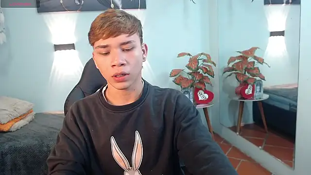 Snapshot of nathanclay chatting on 03/25/26, 03:34 nathanclay online show from 03/25/26, 03:34