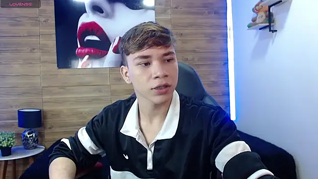 nathanclay online show from 05/05/26, 03:14