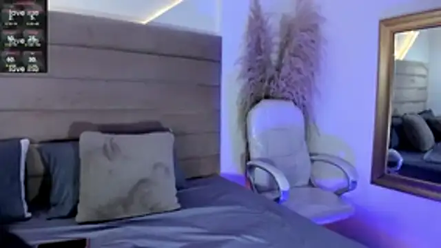 Snapshot of mia_everly chatting on 02/16/26, 12:29 mia everly online show from 02/16/26, 12:29