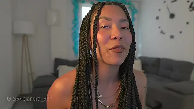 kyria 1 online show from 12/16/25, 10:04