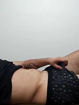 Ynsemr online show from 10/19/25, 10:21