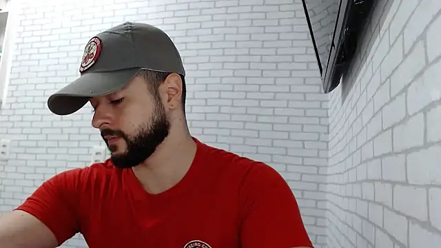 Snapshot of BombeiroHotx chatting on 09/18/25, 10:56 BombeiroHotx online show from 09/18/25, 10:56