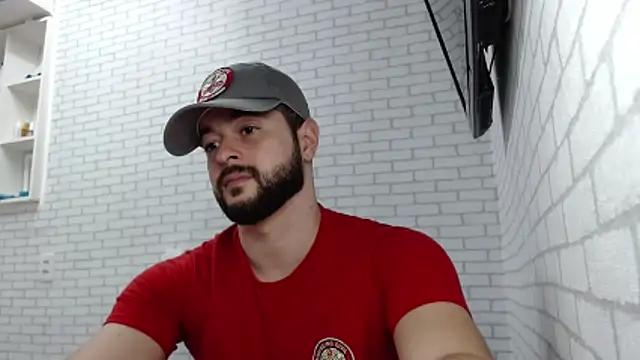 Snapshot of BombeiroHotx chatting on 11/28/25, 01:08 BombeiroHotx online show from 11/28/25, 01:08