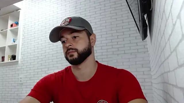 Snapshot of BombeiroHotx chatting on 01/09/26, 06:21 BombeiroHotx online show from 01/09/26, 06:21