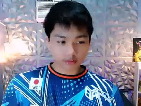 Snapshot of Mister_officer69 chatting on 12/05/25, 12:19 Mister officer69 online show from 12/05/25, 12:19