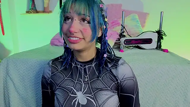 Snapshot of zoelight18 chatting on 02/12/26, 03:23 zoelight18 online show from 02/12/26, 03:23