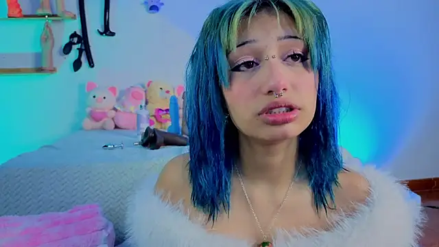 Snapshot of zoelight18 chatting on 03/12/26, 12:11 zoelight18 online show from 03/12/26, 12:11