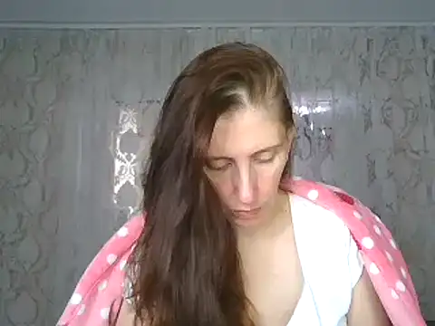 CandiCole online show from 10/31/25, 07:31