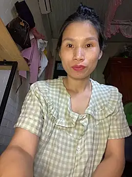 Snapshot of MinHiNi chatting on 09/13/25, 06:35 MinHiNi online show from 09/13/25, 06:35