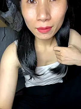 Snapshot of MinHiNi chatting on 09/19/25, 07:21 MinHiNi online show from 09/19/25, 07:21