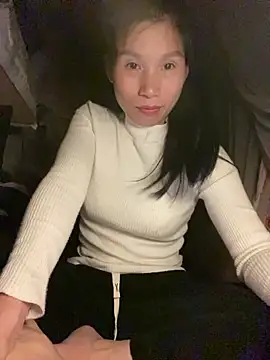 Snapshot of MinHiNi chatting on 11/03/25, 03:57 MinHiNi online show from 11/03/25, 03:57