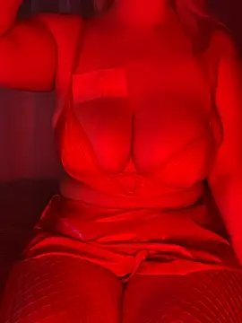 Snapshot of emiliafrancaise chatting on 03/09/26, 09:08 emiliafrancaise online show from 03/09/26, 09:08