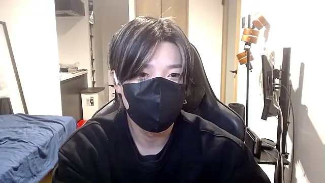 Snapshot of Mei-Tanaka chatting on 10/22/25, 12:49 Mei-Tanaka online show from 10/22/25, 12:49