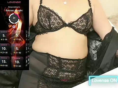 Snapshot of Mohinees_Charm chatting on 10/27/25, 10:19 Mohinees Charm online show from 10/27/25, 10:19
