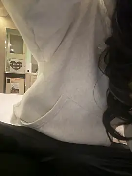 Snapshot of iikangi chatting on 02/04/26, 03:45 iikangi online show from 02/04/26, 03:45