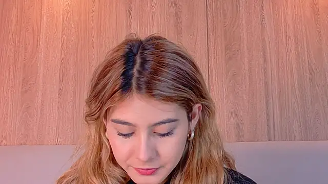 Snapshot of ZoehAngel chatting on 07/21/26, 11:23 ZoehAngel online show from 07/21/26, 11:23