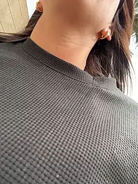 Ninabigtitied online show from 12/21/25, 02:24