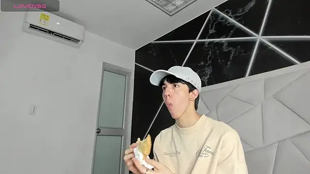 AerumChae online show from 06/12/26, 12:04