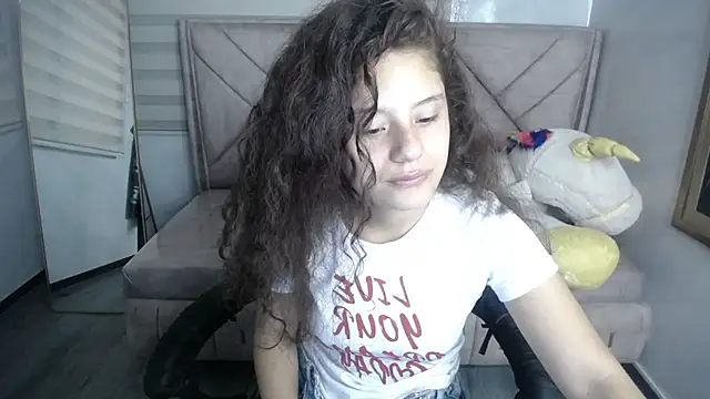 Velvet Moon V online show from 09/17/25, 01:13