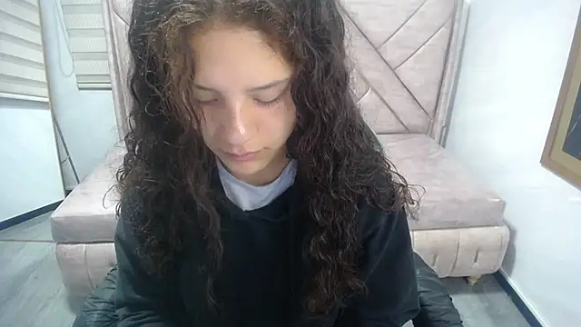 Velvet Moon V online show from 09/30/25, 01:05