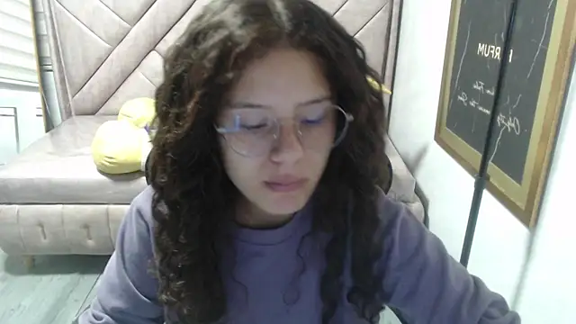 Velvet Moon V online show from 11/25/25, 01:11