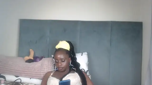 Jah-Queen online show from 11/13/25, 10:19