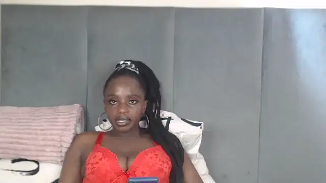 Snapshot of Jah-Queen chatting on 02/05/26, 05:01 Jah-Queen online show from 02/05/26, 05:01