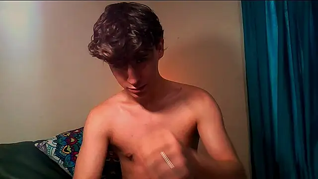 Snapshot of RoberthAlv chatting on 09/18/25, 11:34 RoberthAlv online show from 09/18/25, 11:34