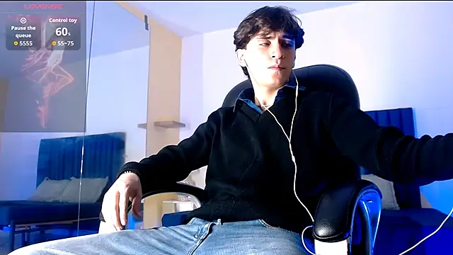 Snapshot of RoberthAlv chatting on 02/20/26, 01:44 RoberthAlv online show from 02/20/26, 01:44