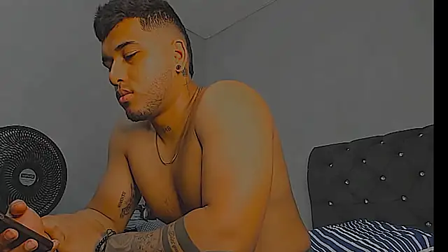 Snapshot of evan_hardy chatting on 02/25/26, 05:00 evan hardy online show from 02/25/26, 05:00