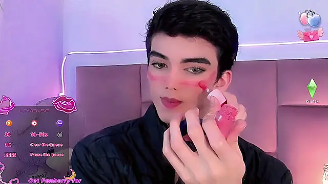 Baby FenixTS online show from 11/30/25, 07:40