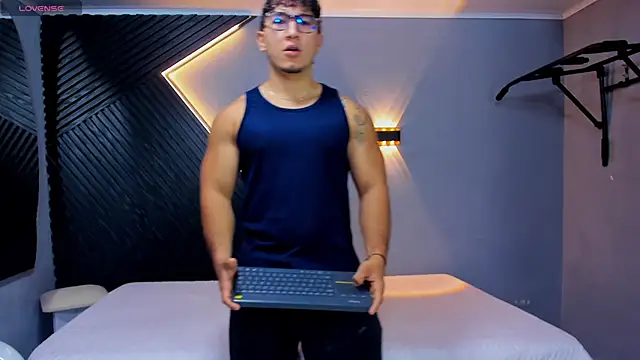 Horny nick18 online show from 05/04/26, 02:02