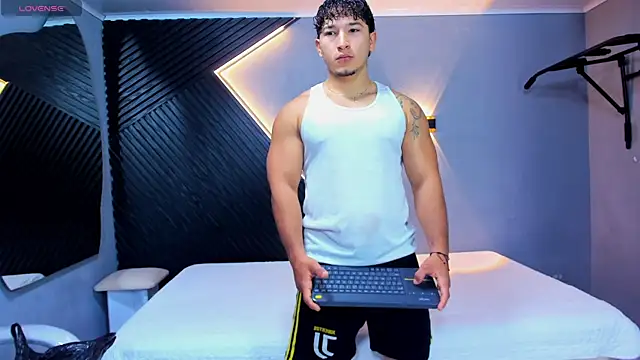 Horny nick18 online show from 05/06/26, 11:37