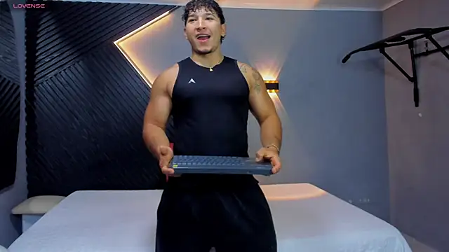 Horny nick18 online show from 05/11/26, 01:39