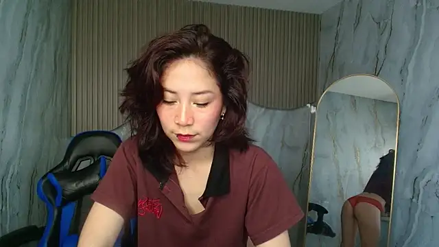 valentina r  online show from 11/08/25, 03:18