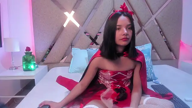 Snapshot of BelhaLawuo chatting on 10/17/25, 08:44 BelhaLawuo online show from 10/17/25, 08:44