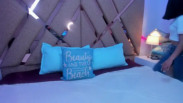 Snapshot of BelhaLawuo chatting on 11/14/25, 09:02 BelhaLawuo online show from 11/14/25, 09:02