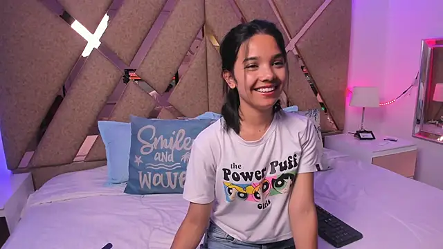 Snapshot of BelhaLawuo chatting on 11/15/25, 06:37 BelhaLawuo online show from 11/15/25, 06:37