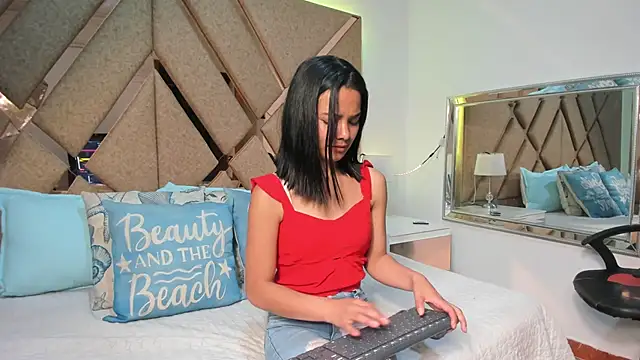 Snapshot of BelhaLawuo chatting on 11/21/25, 07:01 BelhaLawuo online show from 11/21/25, 07:01