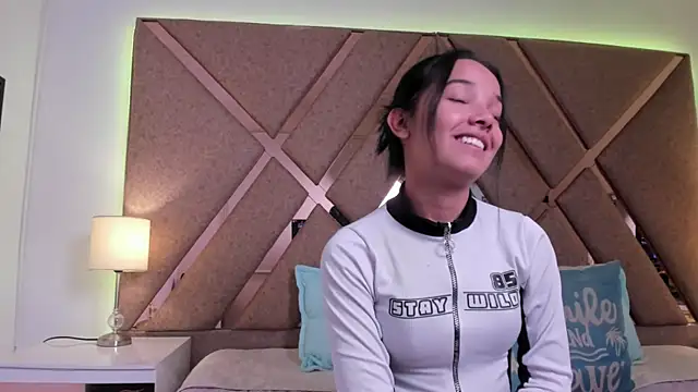 Snapshot of BelhaLawuo chatting on 01/17/26, 08:34 BelhaLawuo online show from 01/17/26, 08:34