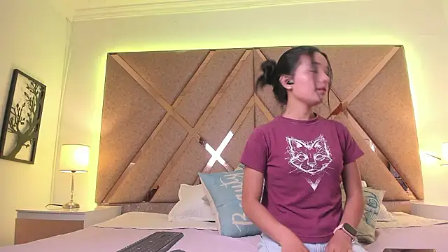 Snapshot of BelhaLawuo chatting on 02/27/26, 07:58 BelhaLawuo online show from 02/27/26, 07:58