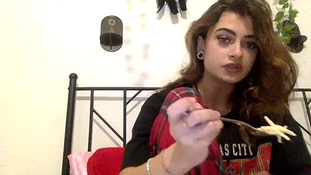 Snapshot of piccolaflo chatting on 02/09/26, 05:17 piccolaflo online show from 02/09/26, 05:17