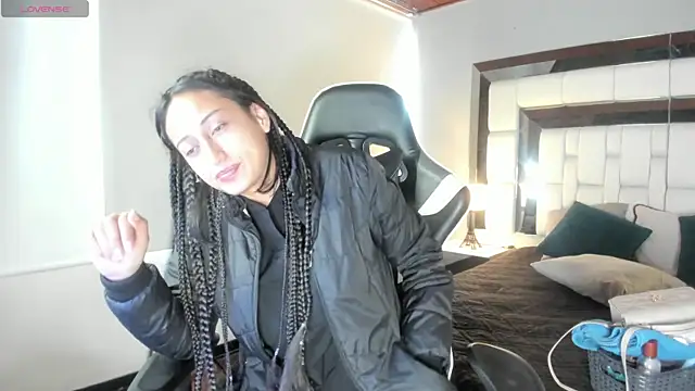 Adhara7 online show from 10/06/25, 05:32